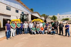São José dos Pinhais recebe novas máquinas para o atendimento rural