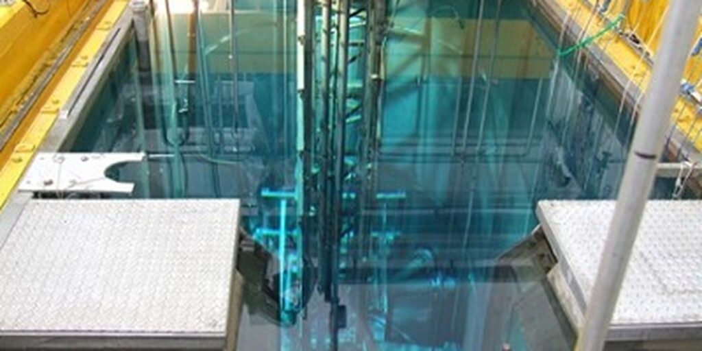 IPEN: superaquecimento de reator afeta pesquisa e radioisótopos 4 piscina iear1 IPEN: superaquecimento de reator afeta pesquisa e radioisótopos