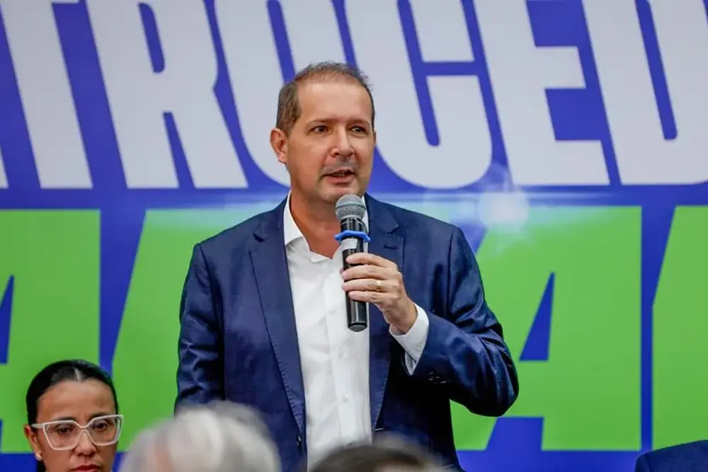 93% dos prefeitos do PL no Paraná saem após filiação de Moro 1 prefeitos do PL no Paraná