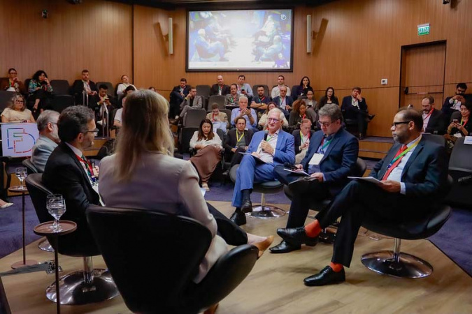 BRDE: Fundo, Regulação e Sustentabilidade em debate 4 55183726918 940f10b975 c BRDE: Fundo, Regulação e Sustentabilidade em debate