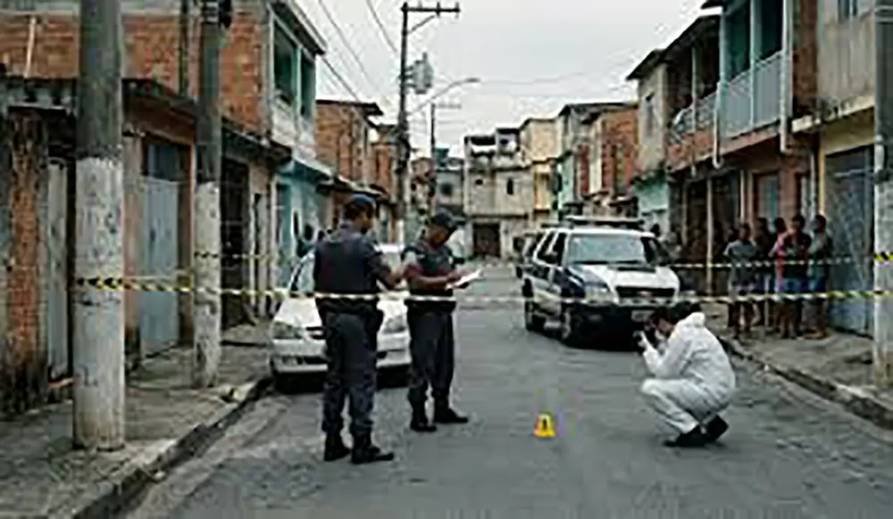 Mulher morre em tiroteio durante roubo na Zona Leste de SP 4 Mulher morre em tiroteio durante roubo na Zona Leste de SP Mulher morre em tiroteio durante roubo na Zona Leste de SP