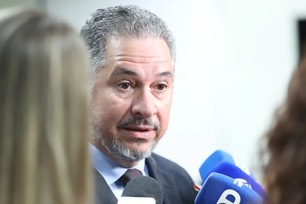 Projeto de lei na Alep exige normas de segurança para traves de futebol 5 Deputado Gilson de Souza