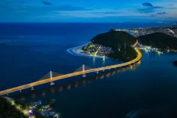 Ponte da Vitória recebe os últimos ajustes de sinalização e iluminação