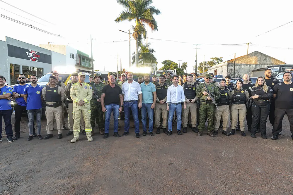 Ratinho Junior promove 776 policiais e bombeiros militares no Paraná 6 Decretos assinados pelo governador Ratinho Junior reforçam quadros de comando da Polícia Militar do Paraná e do Corpo de Bombeiros Militar