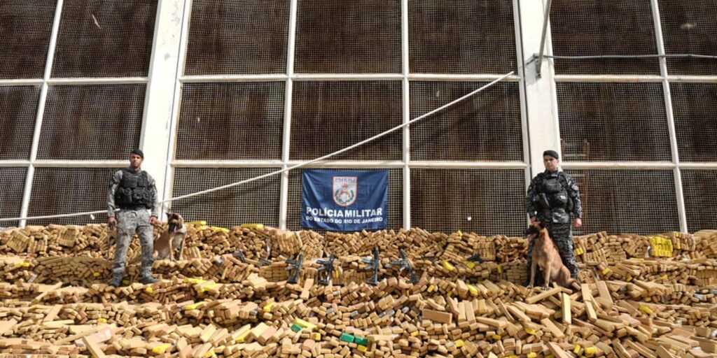 Operação na Maré: Apreensão recorde de 48 toneladas de drogas 2 whatsapp image 2026 04 08 at 09.23.25 Operação na Maré: Apreensão recorde de 48 toneladas de drogas