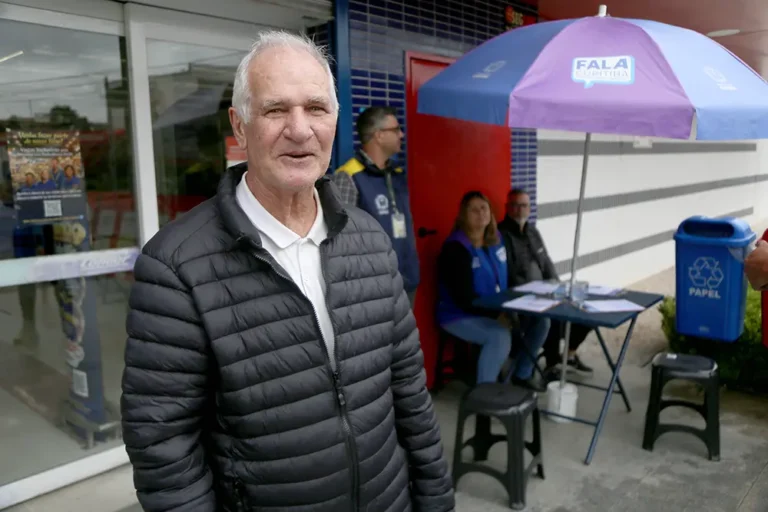 Luiz Monaretto elogia pavimentação da Rua Atílio Zaramella