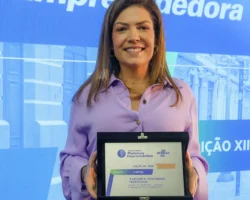 A primeira-dama Paula Mocellin representou o prefeito Eduardo Pimentel no evento