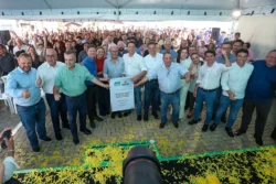 Governador Ratinho Junior durante cerimônia de inauguração do AME e assinatura de convênio para obras hospitalares