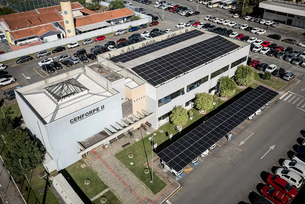 Sistema de compensação permite que 21 prédios públicos utilizem a energia limpa produzida no município