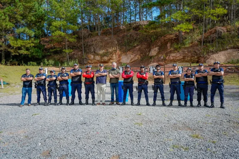 Ao todo, 30 agentes passaram por aulas teóricas e sete realizaram as etapas práticas