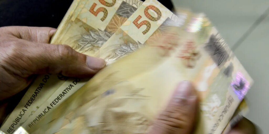 Bolsa Família Maio: Datas de pagamento, valores e benefícios 5 real moeda dinheiro mcajr 2904223671 1 Bolsa Família Maio: Datas de pagamento, valores e benefícios