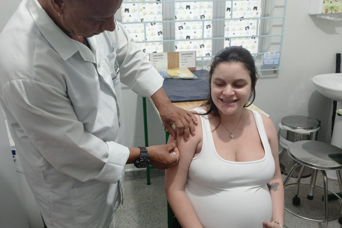 Vacina VSR em gestantes no Paraná: Proteção essencial para bebês 1 sesa gestante Vacina VSR em gestantes no Paraná: Proteção essencial para bebês