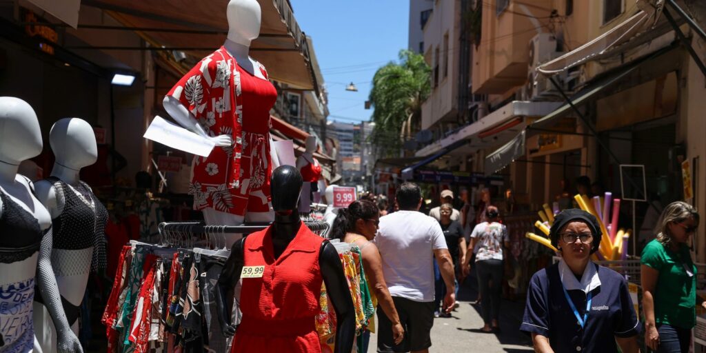 Juros altos, dívidas e o novo Desenrola Brasil 4 toms2406 Juros altos, dívidas e o novo Desenrola Brasil