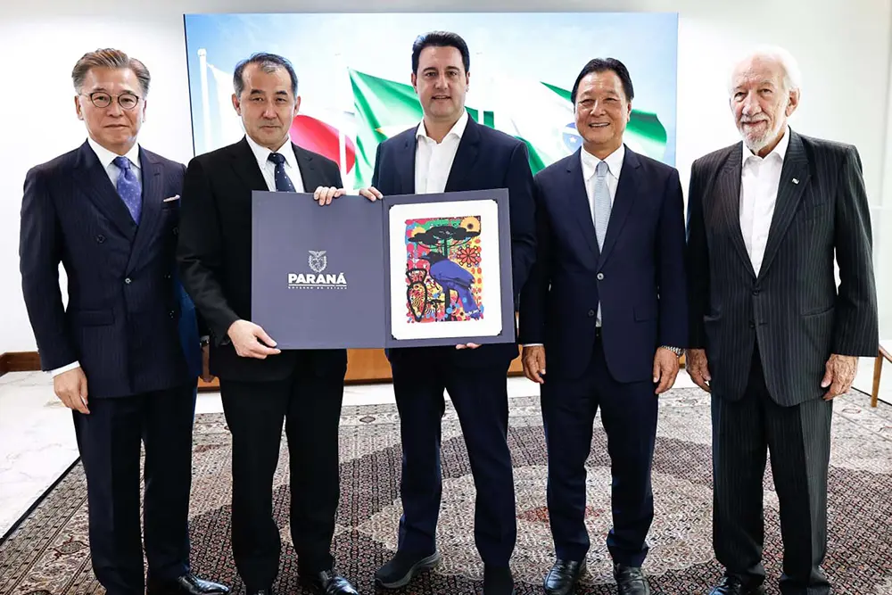 Ratinho Junior recebe embaixador do Japão em visita oficial ao Paraná 2 O governador Carlos Massa Ratinho Junior e o embaixador Noguchi Yasushi durante encontro no Palácio Iguaçu