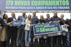 Governador Ratinho Junior realiza a entrega das chaves dos novos veículos para os prefeitos paranaenses