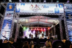 Público compareceu para prestigiar a programação musical e as barracas de artesanato e gastronomia