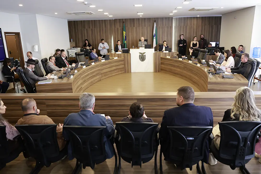 Reunião da Comissão de Constituição e Justiça da Assembleia Legislativa do Paraná ocorreu na manhã do dia 28
