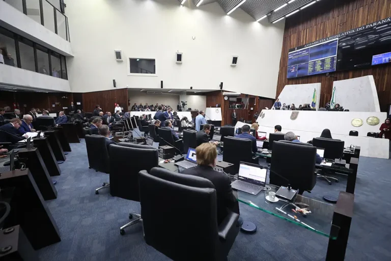 As sessões do dia 22, na Assembleia Legislativa, foram fundamentais para a pauta do Governo, abrangendo temas de segurança e fomento econômico
