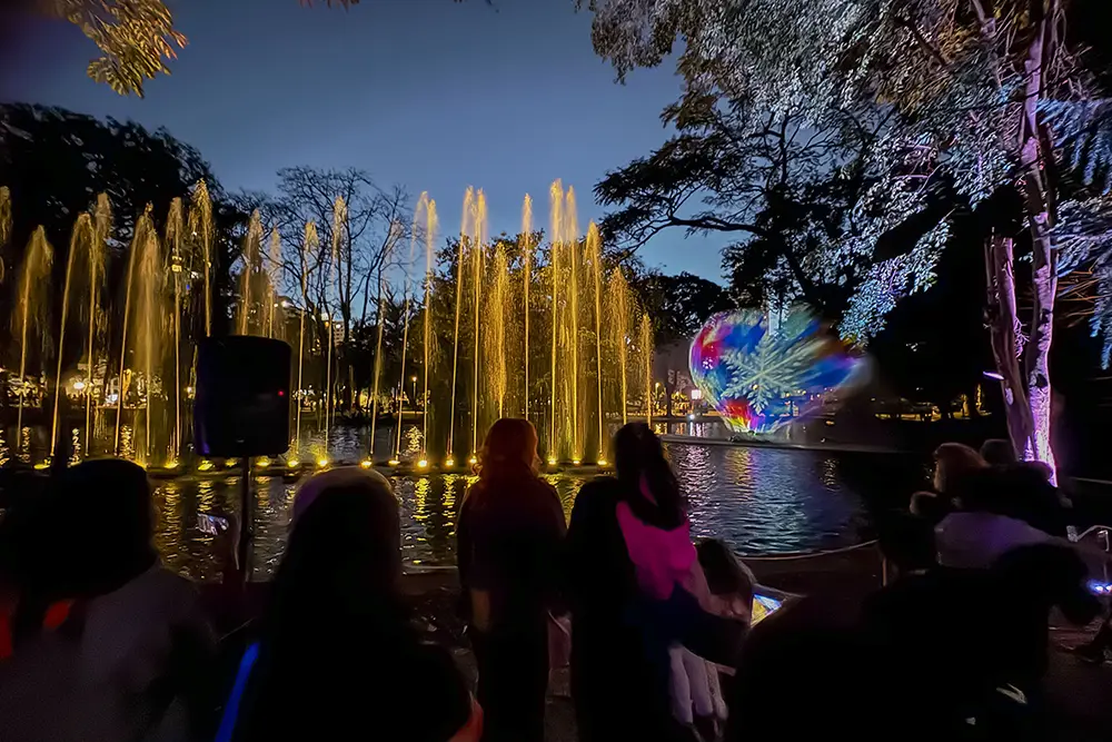 Espaço no Passeio Público conta com projeções e iluminação especial durante o Inverno Encantado