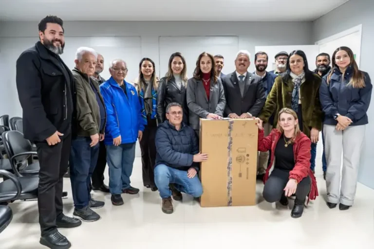 Entrega de pluviômetro no Hospital e Maternidade Municipal visa ampliar a prevenção e a continuidade da operação