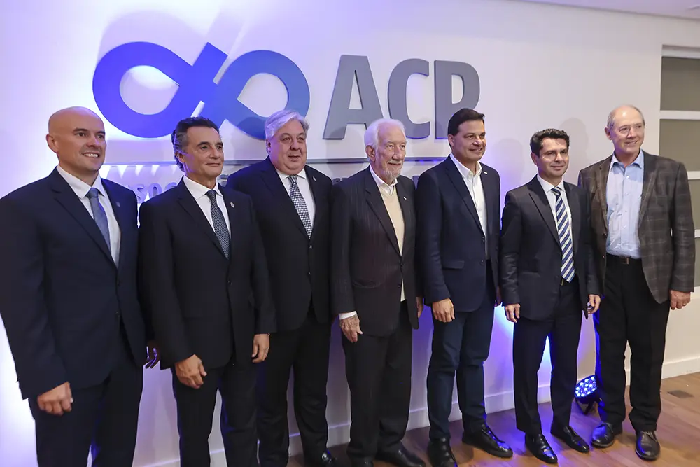 Governador em exercício Darci Piana e lideranças estaduais participaram das sessões solenes, promovidas pela Assembleia Legislativa, que reconheceram o impacto histórico da Associação Comercial e das escolas adventistas