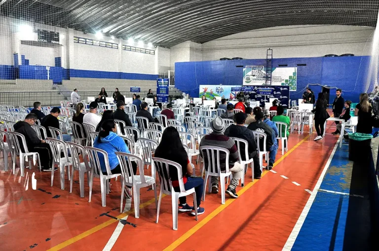Mutirão no Centro Esportivo Ricieri Bernardi facilita a adesão dos contribuintes ao programa de renegociação de dívidas