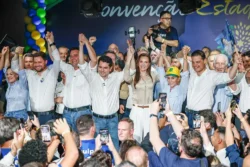 com-apoio-de-sandro-alex-e-ratinho-junior-alexandre-curi-e-oficializado-candidato-ao-senado