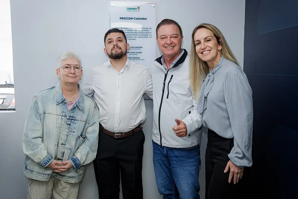 Prefeito Helder Lazarotto inaugurou a sede própria do Procon em Colombo, em cerimônia que contou com a presença da chefe do Departamento do Procon do Paraná, Cláudia Silvano, e da procuradora-geral do município, Greice Bodziak