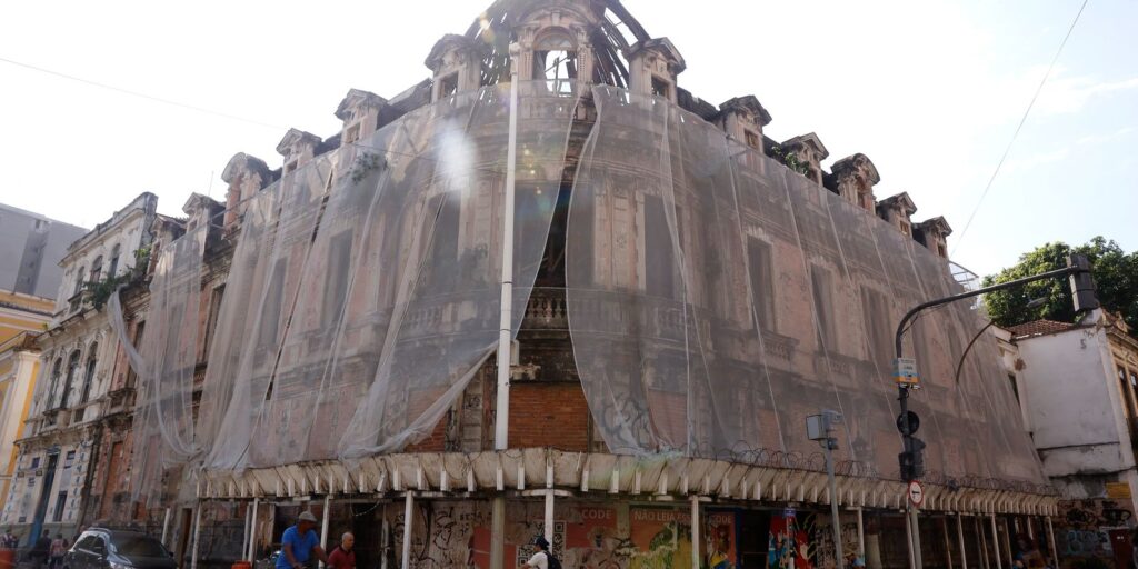 rbr3390 Palacete Imperial: abandono e impasse no centro do Rio