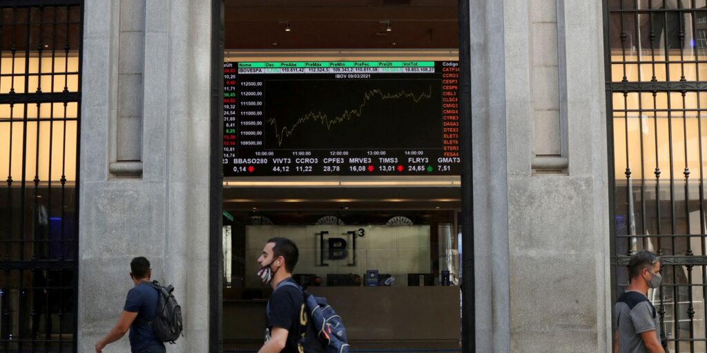 2022 01 13t231757z 1 lynxmpei0c16j rtroptp 4 brazil headquarters shift Bolsa Brasileira em Alta: Petróleo e Dólar Movem o Mercado