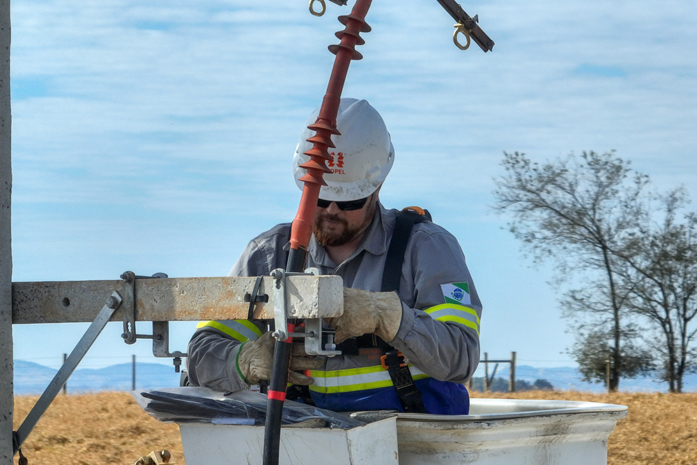 Copel destina R$ 3 bilhões para obras de energia no Paraná 5 As ações preparam a empresa para acompanhar o crescimento econômico e atender às demandas futuras dos consumidores