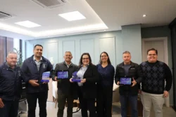 A prefeita de Pinhais, Rosa Maria, recebeu a chancela oficial pelo Programa Cidade Empreendedora (PCE) do Sebrae que atesta a eficiência da rede de apoio a quem deseja começar ou expandir um investimento na região
