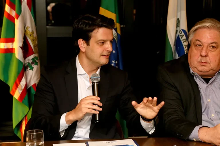 Prefeito Eduardo Pimentel apresentou resultados de Curitiba ao Conselho Político da ACP