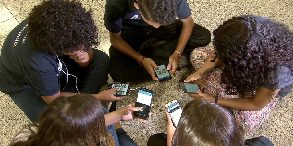 Celular na Infância: a Visão dos Brasileiros 1 capa1 Celular na Infância: a Visão dos Brasileiros