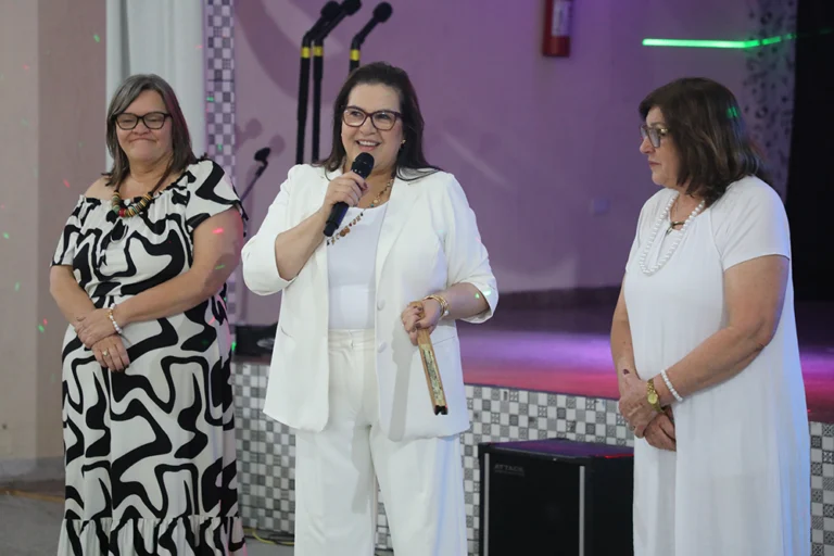A prefeita Rosa Maria reafirmou o compromisso da administração em manter projetos permanentes de bem-estar