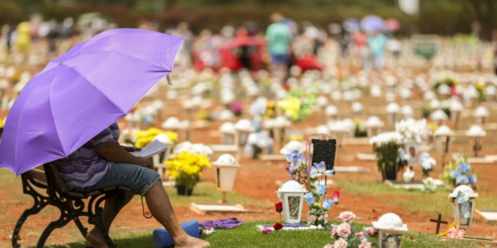 lei do luto parental Feriados nacionais de Novembro: Zumbi, Finados e Proclamação